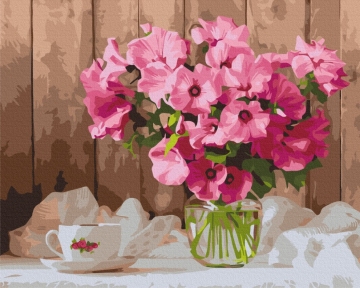 Картины по номерам Розовые петунии на столе 48x60 Brushme BS52768L